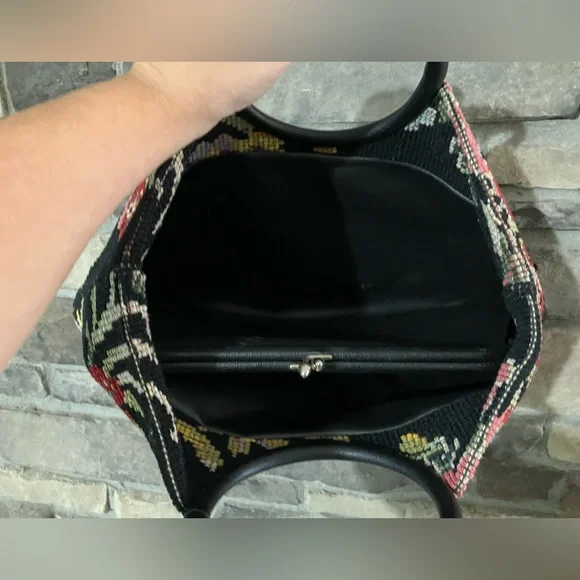 Floral Vintage Embroidered JR Women's Bag with Black Handle - Picture 4 of 7